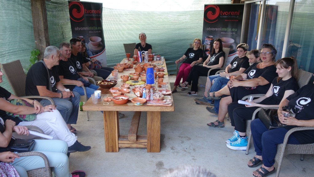 Prve 4 skupine završile tečaj 