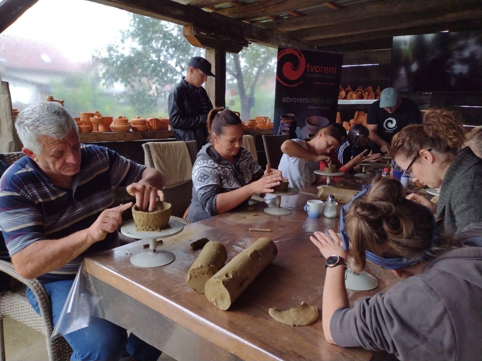 Različite radionice prilagođene interesima korisnika ateljea